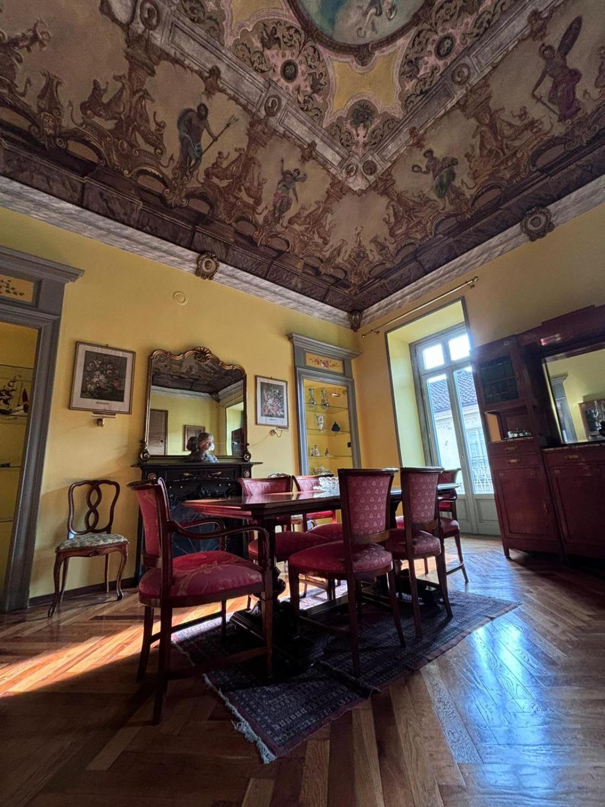 Splendido Appartamento XVIII Secolo Turin Exterior photo